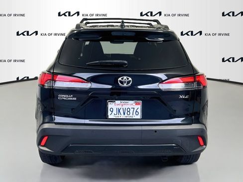 Used 2023 Toyota Corolla Cross XLE w/ Convenience Package FWD image 7