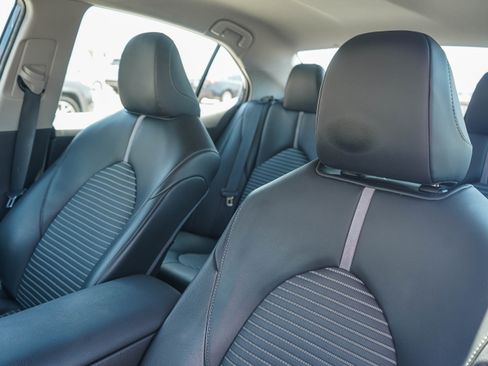 Used 2021 Toyota Camry SE w/ Carpet Mat Package (TMS) FWD image 25