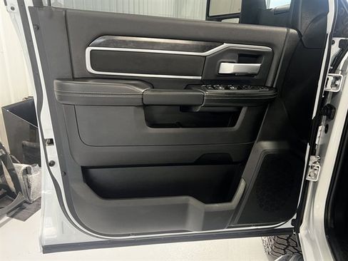 Used 2024 RAM 2500 Big Horn w/ Off Road Package image 9