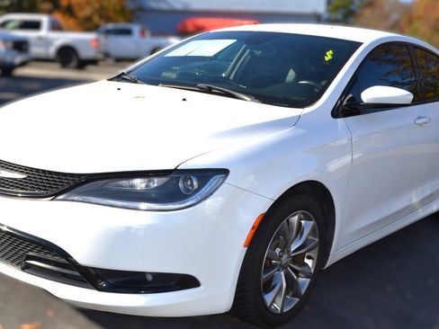 Used 2015 Chrysler 200 S w/ Navigation & Sound Group I image 4