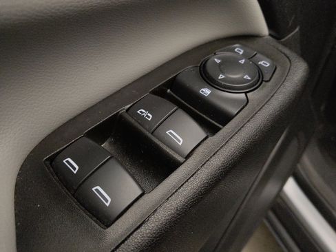 Used 2024 Chevrolet Equinox LS image 27