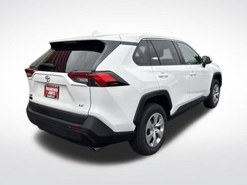 Used 2022 Toyota RAV4 LE FWD image 7