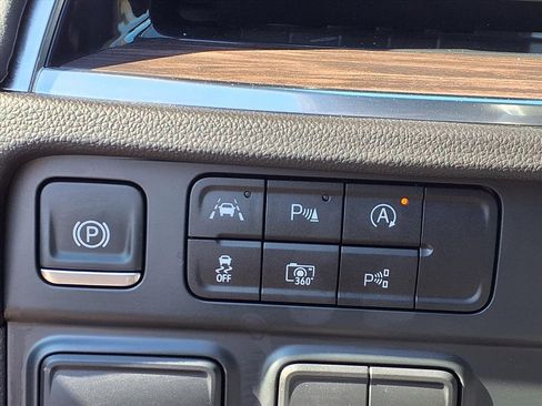 Used 2025 Chevrolet Tahoe LT image 10