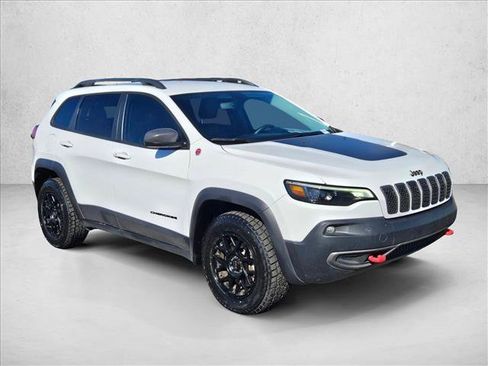 Used 2020 Jeep Cherokee Trailhawk image 3