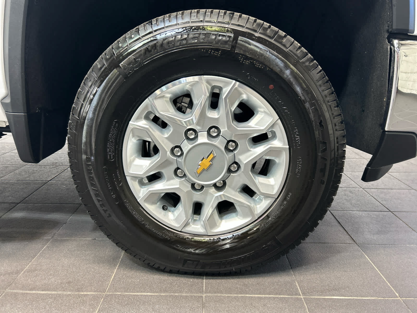 Used 2026 Chevrolet Silverado 2500 LT w/ All Star Edition AWD/4WD image 6