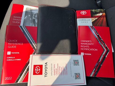 Certified 2022 Toyota Corolla LE image 36