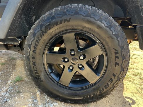 Used 2015 Jeep Wrangler Unlimited Sport w/ Quick Order Package 24S image 29