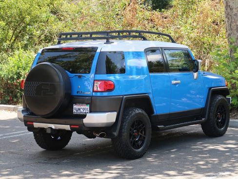 Used 2007 Toyota FJ Cruiser 4WD image 8