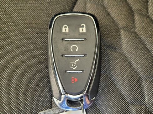 Used 2019 Chevrolet Equinox LT AWD/4WD image 32