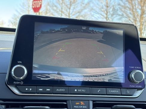 Used 2022 Nissan Altima 2.5 SV image 29