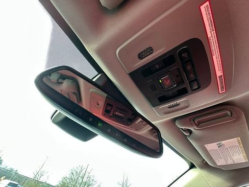 Used 2020 Toyota Camry XSE image 32