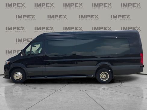 Used 2024 Mercedes-Benz Sprinter 3500 image 2