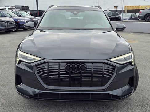 Used 2023 Audi e-tron Premium w/ Convenience Plus Package image 2