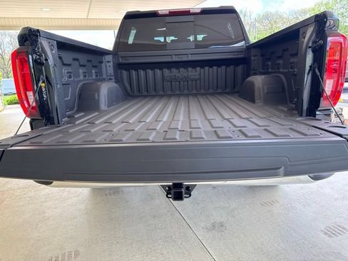 Used 2026 GMC Sierra 1500 SLT w/ SLT Premium Plus Package AWD/4WD image 28