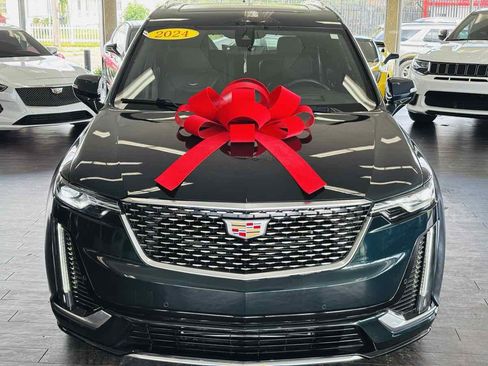Used 2024 Cadillac XT6 Premium Luxury w/ Technology Package FWD image 21