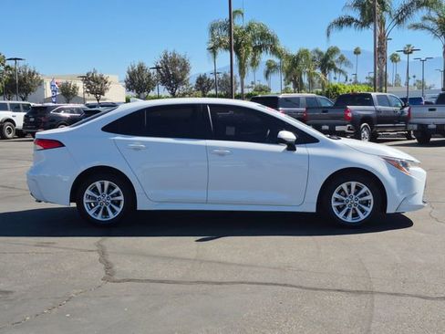 Used 2023 Toyota Corolla LE w/ LE Convenience Package image 4