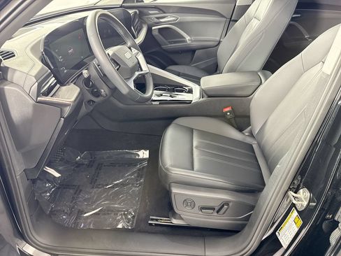 Used 2025 Audi Q5 Premium Plus w/ Premium Plus AWD/4WD image 10