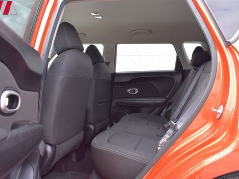 Used 2019 Kia Soul + image 24