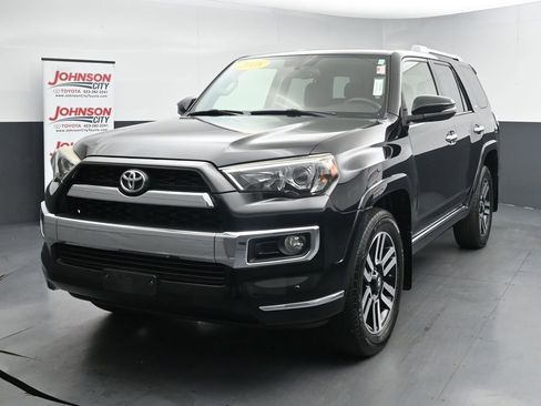 Used 2018 Toyota 4Runner Limited AWD/4WD image 4