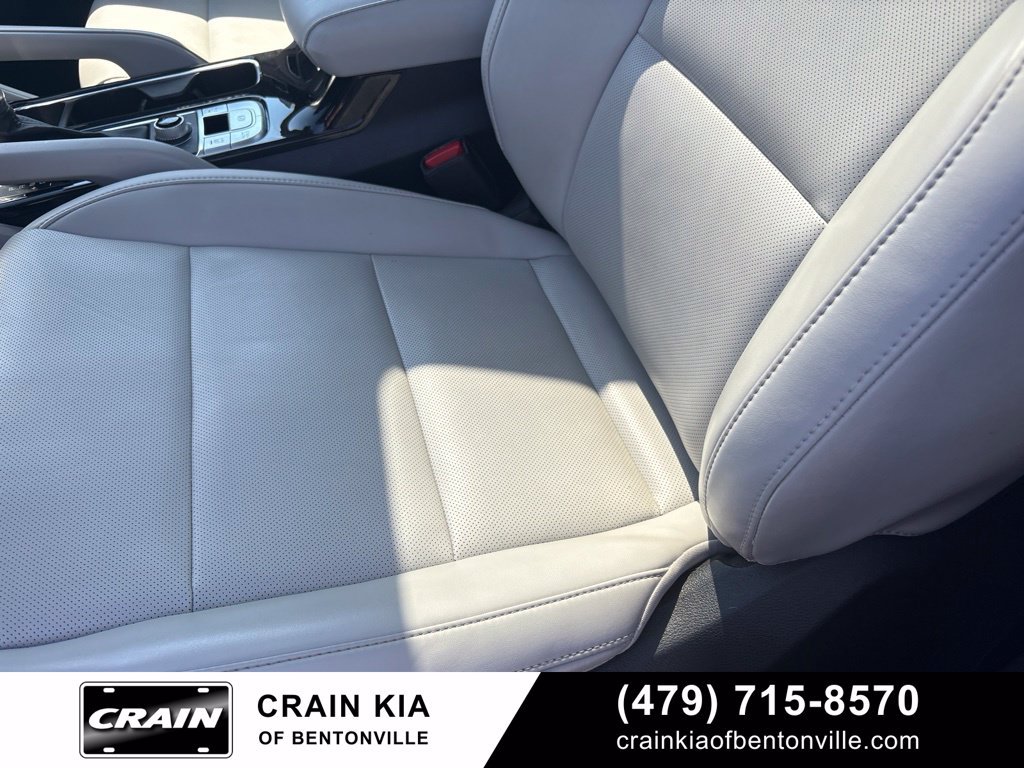 Certified 2024 Kia Telluride S w/ S Sunroof Package AWD/4WD image 15