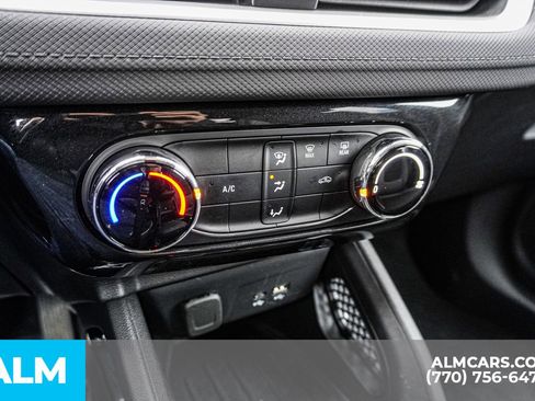 Used 2025 Chevrolet TrailBlazer LT image 43