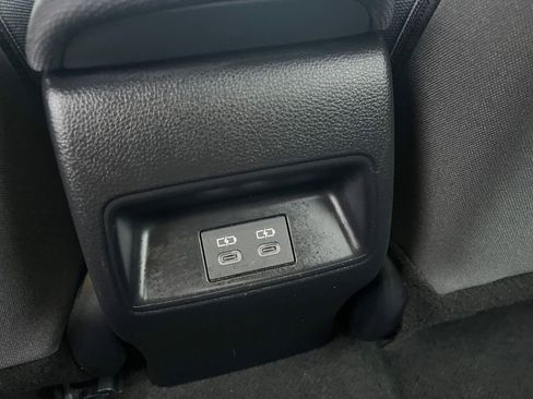 Used 2025 Toyota Corolla LE image 24