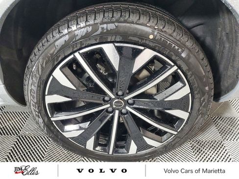New 2025 Volvo XC90 B6 Core w/ Climate Package image 11