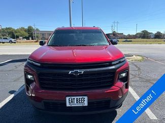 Used 2024 Chevrolet Traverse LT w/ Midnight/Sport Edition FWD video 2
