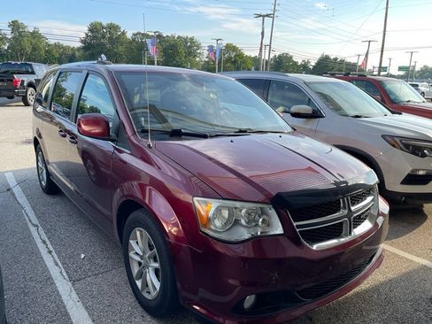 Used 2020 Dodge Grand Caravan SXT FWD image 5