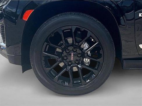 Certified 2023 GMC Yukon Denali image 10