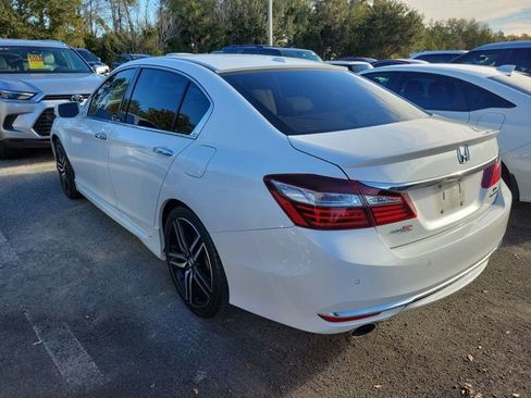 Used 2016 Honda Accord Touring image 6