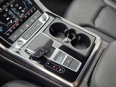 Certified 2024 Audi Q7 3.0T Premium Plus image 25