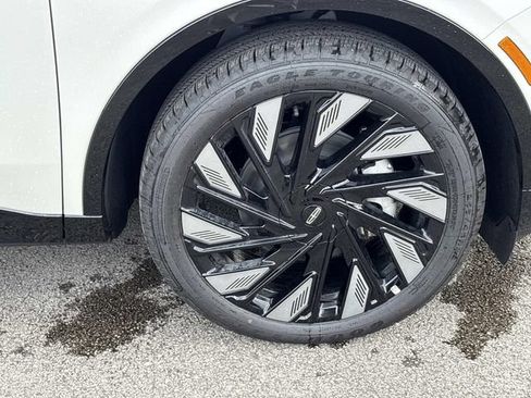 New 2026 Lincoln Nautilus Reserve AWD/4WD image 9