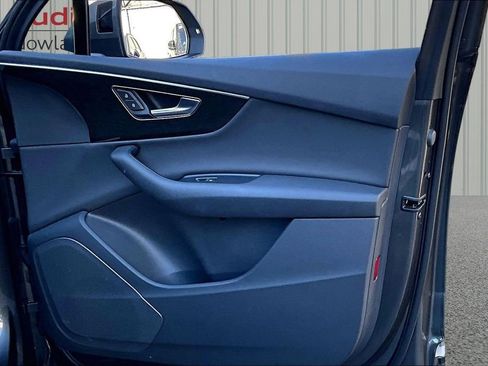 Used 2023 Audi Q7 2.0T Premium w/ Convenience Package image 28