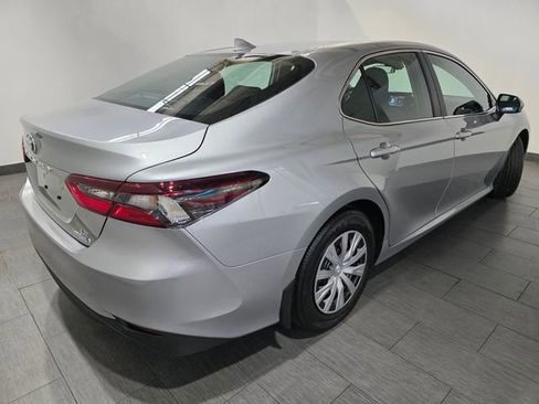 Used 2023 Toyota Camry LE FWD image 5