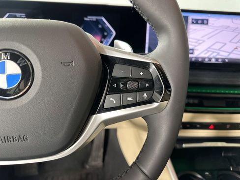 Used 2025 BMW 330i xDrive Sedan w/ Premium Package image 13