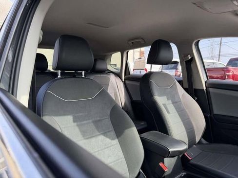 Used 2023 Volkswagen Taos SE FWD image 14