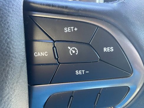 Used 2019 Dodge Charger SXT w/ Leather Interior Group image 13