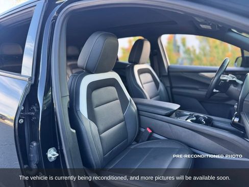 Used 2024 Chevrolet Blazer EV LT AWD/4WD image 15