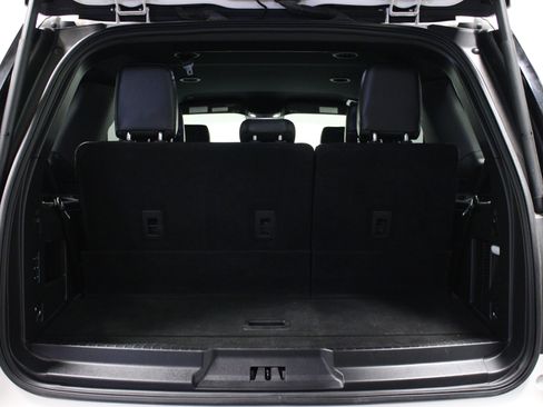 Used 2019 Ford Expedition XLT w/ Equipment Group 202A RWD image 15