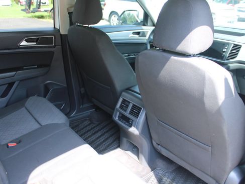 Used 2018 Volkswagen Atlas Launch Edition FWD image 26