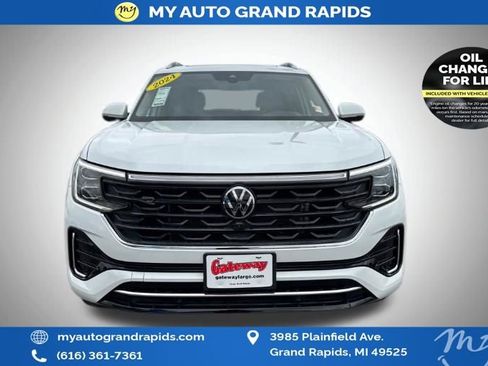 Used 2024 Volkswagen Atlas SEL Premium R-Line AWD/4WD image 42