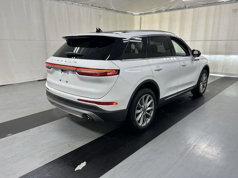 Used 2022 Lincoln Corsair AWD w/ Premium Package image 2