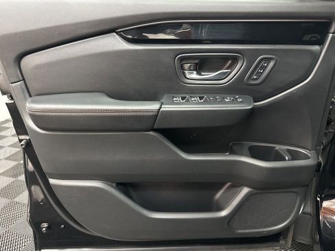 Used 2024 Honda Pilot TrailSport image 18