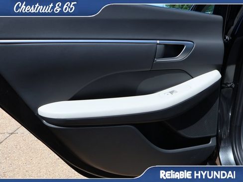 Certified 2025 Hyundai Sonata SEL FWD image 17