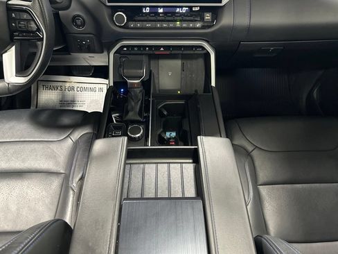 Used 2025 Toyota Tundra Platinum AWD/4WD image 40