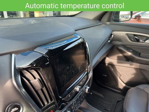 Used 2023 Chevrolet Traverse LT w/ LT Premium Package image 23