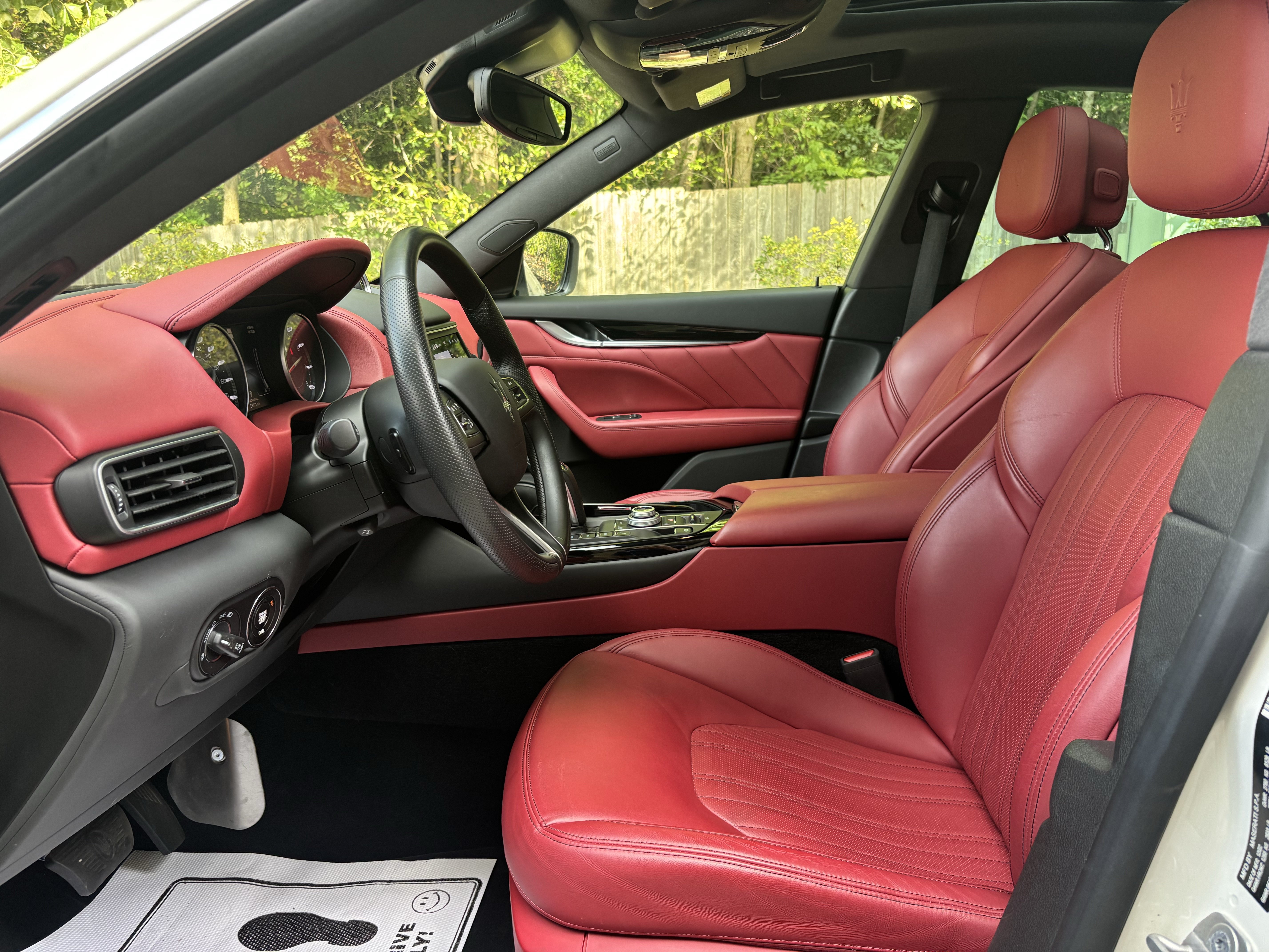 Used 2023 Maserati Levante GT AWD/4WD image 13