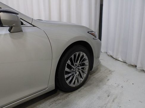 Used 2025 Lexus ES 350 w/ Technology Package FWD image 27