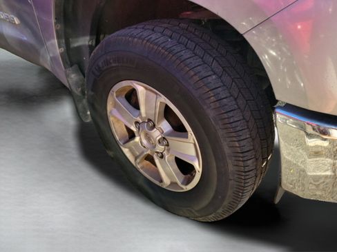 Used 2016 Toyota Tundra SR5 w/ SR5 Upgrade Package image 12